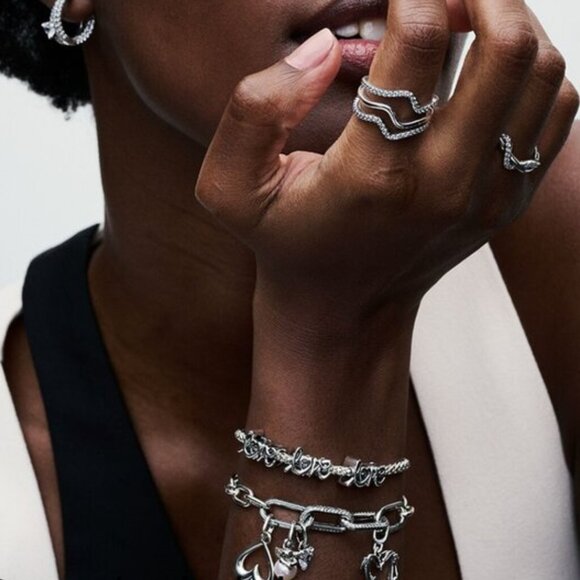 Pandora Keyhole Heart Mini Dangle Charm - Picture 5 of 6